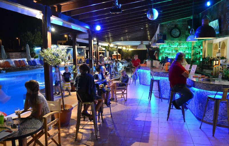 Amnissos Hotel Pigianos Kampos  Екстериор снимка