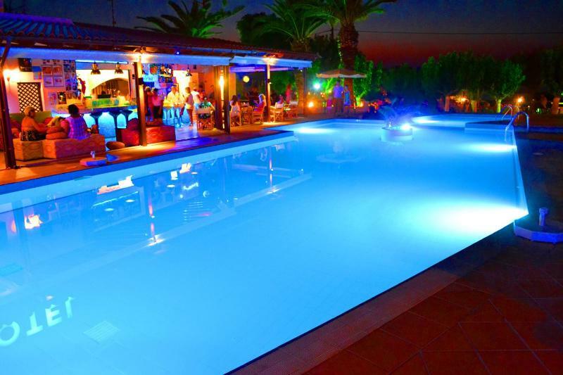 Amnissos Hotel Pigianos Kampos  Екстериор снимка